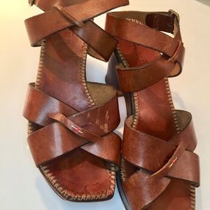 BARNEYS NEW YORK - Italian platform sandals